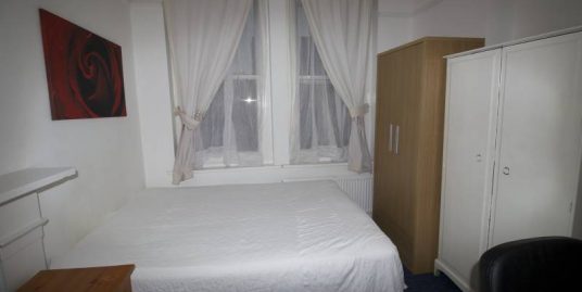 Double Room in Hammersmith with En-Suit Bathroom